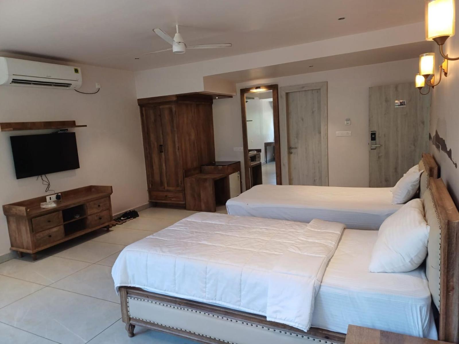 Ariena By Spree Hotels Goa Морджим Экстерьер фото